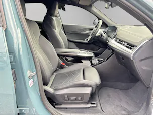 BMW iX2 xDrive30 M Sport | Elektro | Panorama | Driving Assist Pro | CH Schweizer Fahrzeug - Werksgarantie und Gratisservice