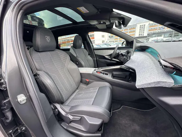 PEUGEOT 5008 145 Hybrid GT 7-Plätzer e-DCS-Automat