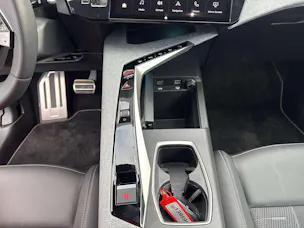 PEUGEOT 5008 145 Hybrid GT 7-Plätzer e-DCS-Automat