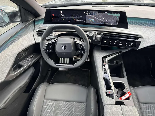 PEUGEOT 5008 145 Hybrid GT 7-Plätzer e-DCS-Automat