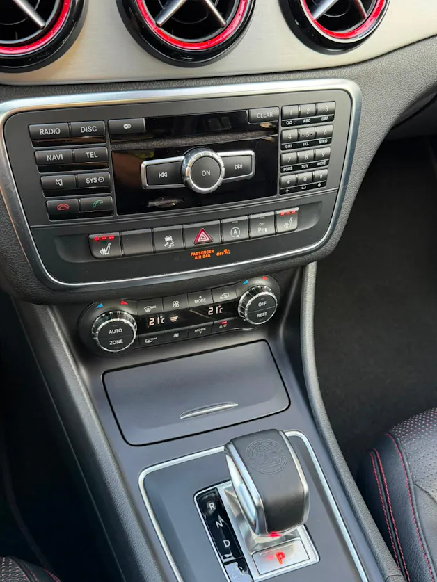 MERCEDES-BENZ GLA 45 AMG 4Matic 7G-DCT