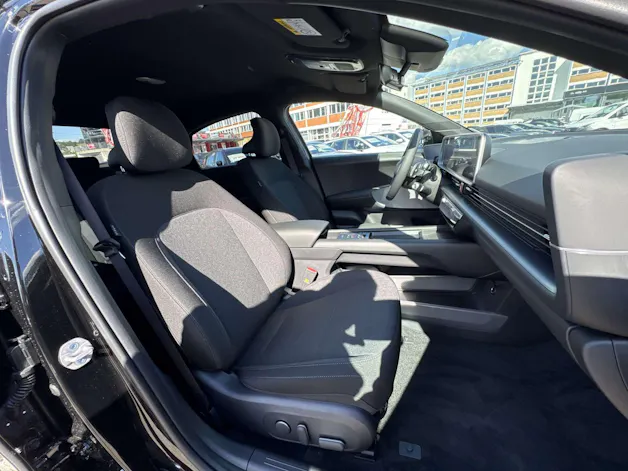 HYUNDAI Ioniq 6 77kWh Plus Line 325PS 4WD Automat