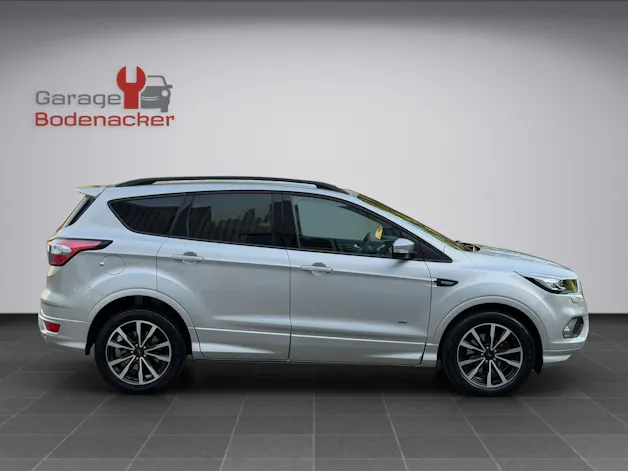 FORD Kuga 2.0 TDCi ST Line High 4WD PowerShift * 180PS * 4x4 * AHK *