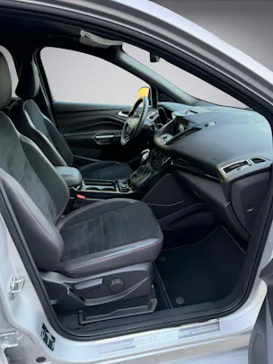 FORD Kuga 2.0 TDCi ST Line High 4WD PowerShift * 180PS * 4x4 * AHK *