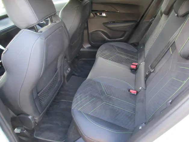 PEUGEOT 2008 1.2 145 MHEV GT
