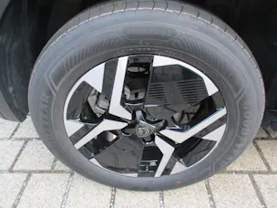 PEUGEOT 2008 1.2 145 MHEV GT