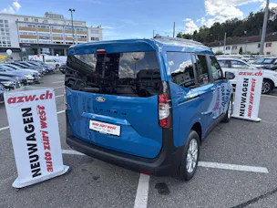 FORD Tourneo Courier 1.0 EcoBoost Titanium Automat