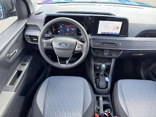 FORD Tourneo Courier 1.0 EcoBoost Titanium Automat