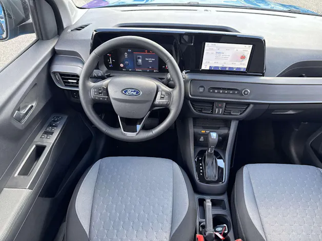 FORD Tourneo Courier 1.0 EcoBoost Titanium Automat