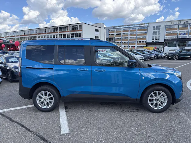 FORD Tourneo Courier 1.0 EcoBoost Titanium Automat