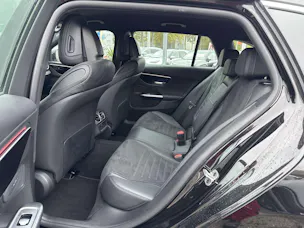 MERCEDES-BENZ C 300 T AMG-Line 259PS Automat
