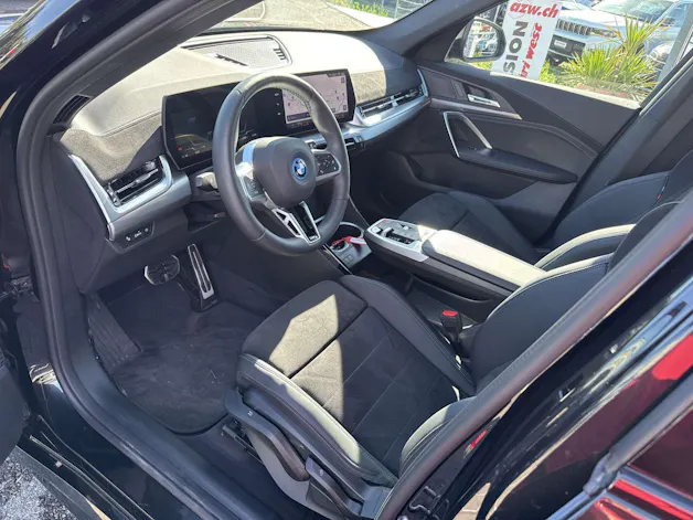 BMW iX1 xDrive 30 M Sport 306PS Automat