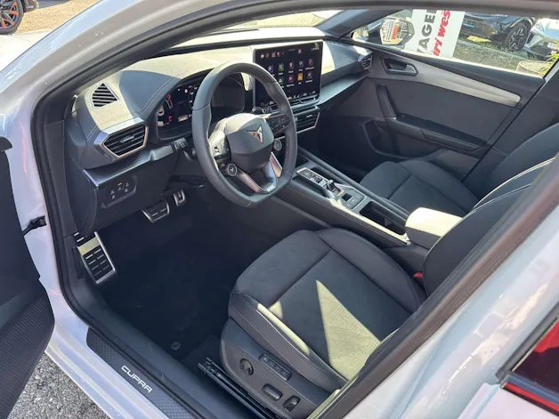 CUPRA LEON ST 2.0 TSi VZ 4Drive 333PS DSG-Automat