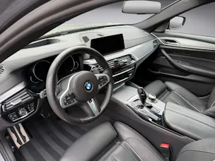 BMW 540i xDrive Touring M Sport Line Steptronic * M Paket * B58 * Vollausstattung !! * NP. 130'280.- *