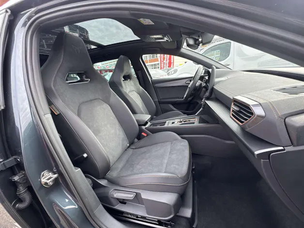 CUPRA LEON ST 1.5 eTSi DSG-Automat