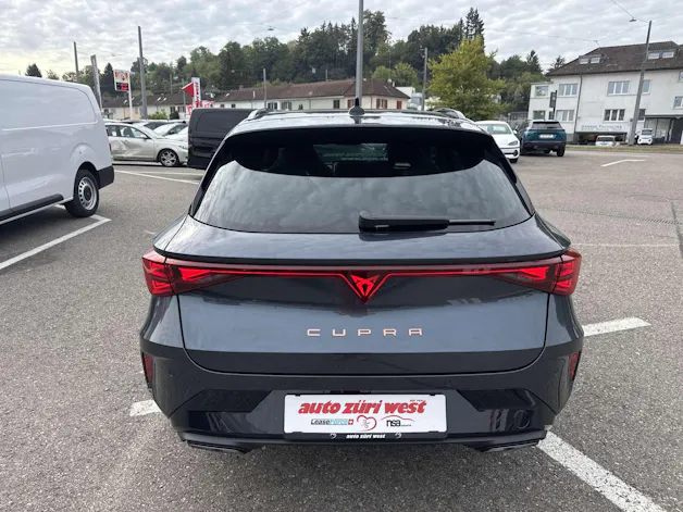 CUPRA LEON ST 1.5 eTSi DSG-Automat