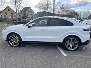 PORSCHE Cayenne Coupé E-Hybrid 462PS Automat