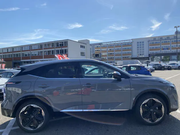 NISSAN Qashqai 1.3 DIG-T MHEV Tekna+ 4x4 Xtronic-Automat