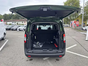 FORD Tourneo Courier 1.0 EcoBoost Titanium Automat