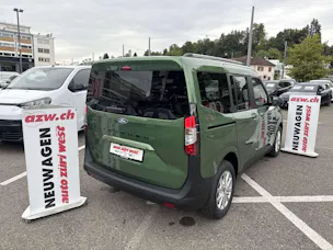FORD Tourneo Courier 1.0 EcoBoost Titanium Automat