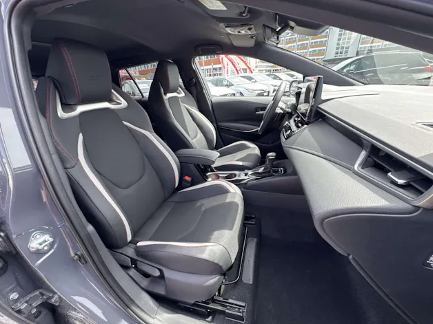 Toyota Corolla Touring Sports 2.0 HSD GR Sport e-CVT Automat