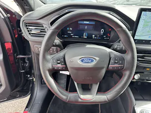 FORD Kuga 2.5 FHEV ST-Line X 4WD Automat