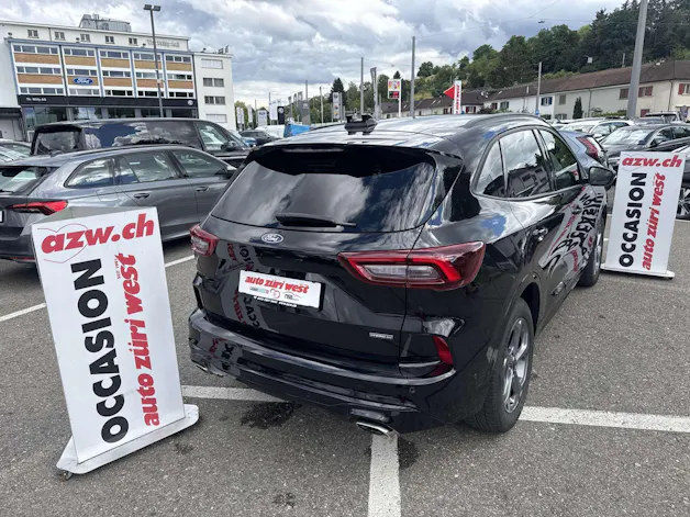 FORD Kuga 2.5 FHEV ST-Line X 4WD Automat