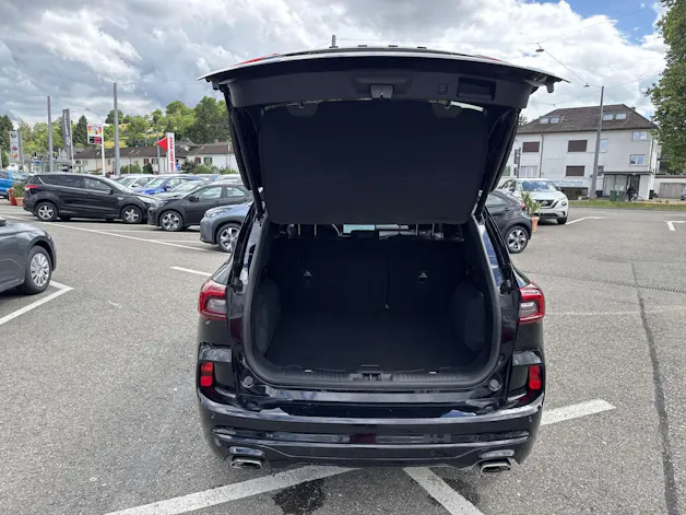 FORD Kuga 2.5 FHEV ST-Line X 4WD Automat