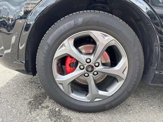 FORD Kuga 2.5 FHEV ST-Line X 4WD Automat