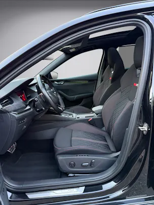 SKODA Octavia Combi 2.0 TDI DSG RS 4x4 * 200PS *