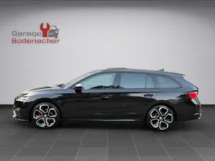 SKODA Octavia Combi 2.0 TDI DSG RS 4x4 * 200PS *