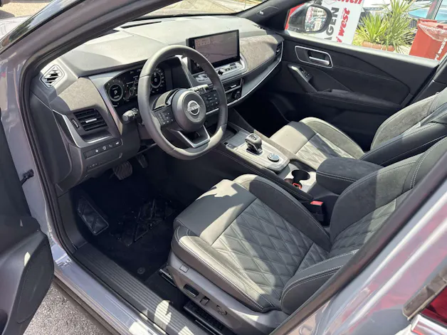 NISSAN Qashqai 1.3 DIG-T MHEV Tekna+ 4x4 Xtronic-Automat