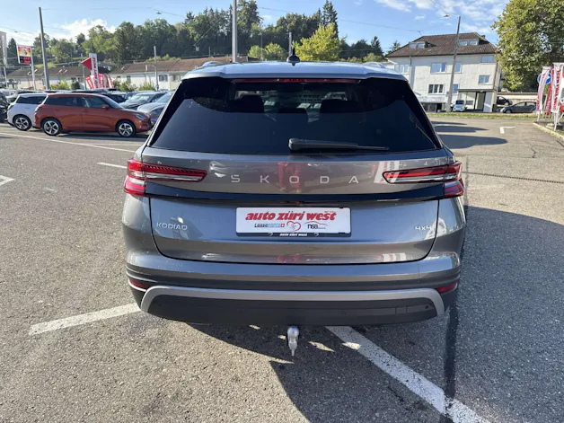 SKODA Kodiaq 2.0 TDi Selection 4x4 7-Plätzer DSG-Automat