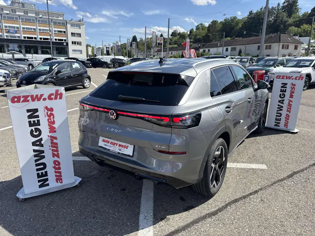 VW T-Roc 1.5 eTSi mHEV R-Line DSG-Automat