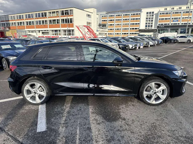 AUDI A3 Sportback 40 TFSi quattro S Line S-Tronic Automat
