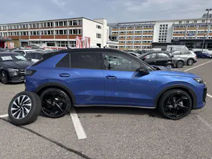 VW T-Roc 1.5 eTSi mHEV R-Line DSG-Automat