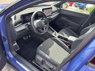 VW T-Roc 1.5 eTSi mHEV R-Line DSG-Automat