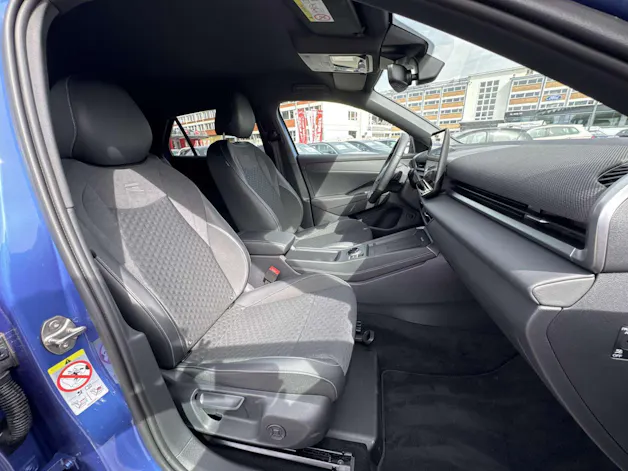 VW T-Roc 1.5 eTSi mHEV R-Line DSG-Automat