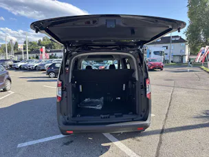 FORD Tourneo Courier 1.0 EcoBoost Titanium Automat