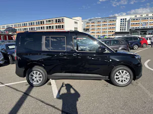 FORD Tourneo Courier 1.0 EcoBoost Titanium Automat