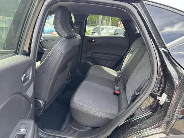 RENAULT Captur 1.8 E-Tech 160 Techno DHT-Automat