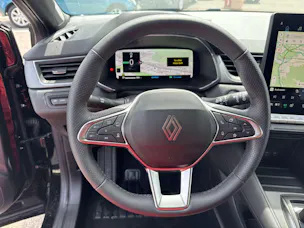 RENAULT Captur 1.8 E-Tech 160 Techno DHT-Automat