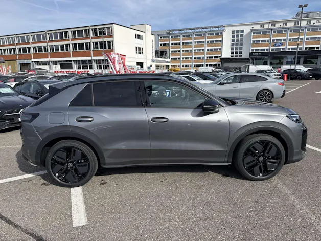 VW T-Roc 1.5 eTSi mHEV R-Line DSG-Automat