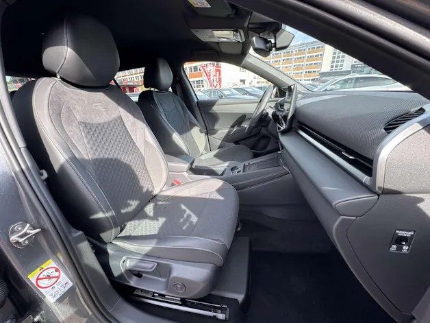VW T-Roc 1.5 eTSi mHEV R-Line DSG-Automat