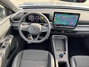VW T-Roc 1.5 eTSi mHEV R-Line DSG-Automat