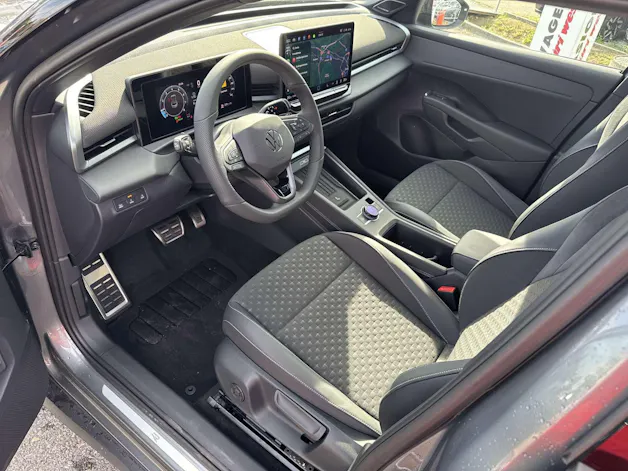 VW T-Roc 1.5 eTSi mHEV R-Line DSG-Automat