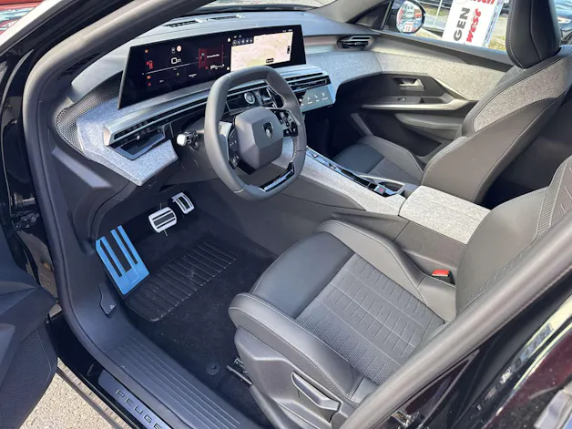 PEUGEOT 3008 145 GT Hybrid e-DCS-Automat