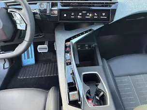 PEUGEOT 3008 145 GT Hybrid e-DCS-Automat