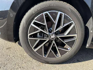 SKODA Octavia Combi 2.0 TDi Selection Tour DSG-Automat
