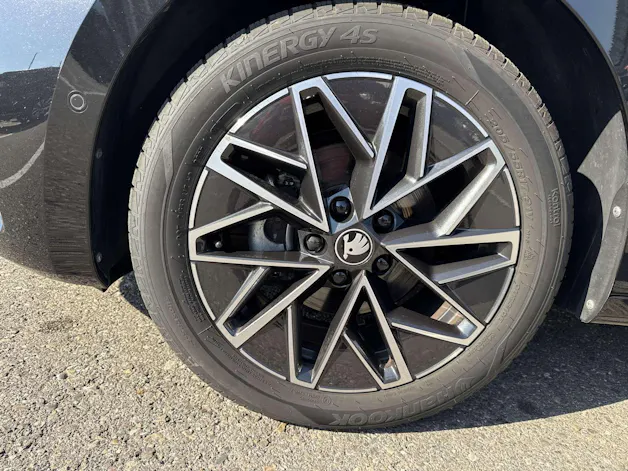SKODA Octavia Combi 2.0 TDi Selection Tour DSG-Automat